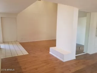 Photo #2: 5995706 Listing