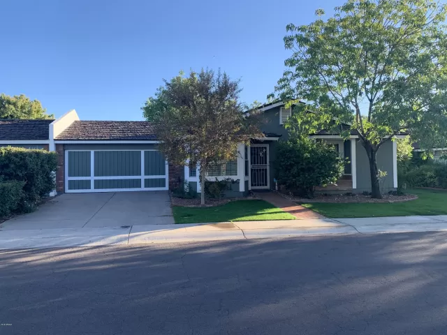 MLS: 5995742 Condo For Sale