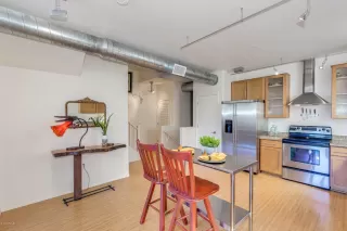 Photo #5: 5996505 Listing