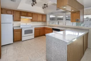 Photo #5: 5996525 Listing 