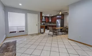 Photo #3: 5997857 Listing 