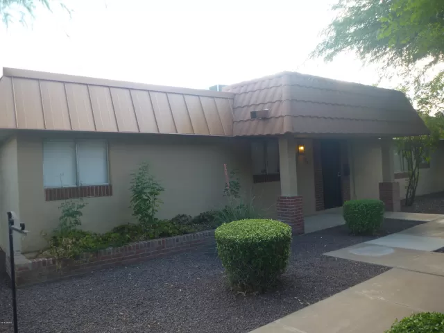 MLS: 5997895 Condo For Sale