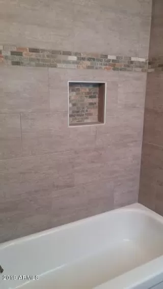 Photo #4: 5999208 Listing