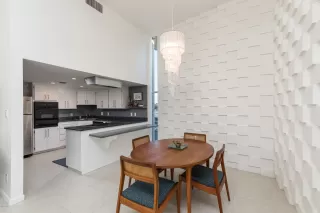 Photo #4: 5999216 Listing