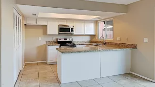 Photo #6: 5999659 Listing