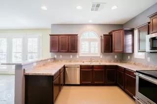 Photo #6: 6001323 Listing