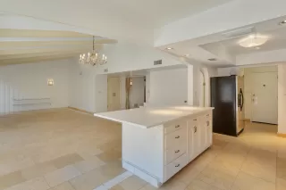 Photo #6: 6001556 Listing