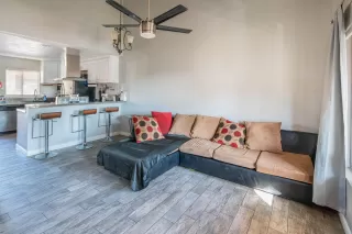 Photo #3: 6001788 Listing