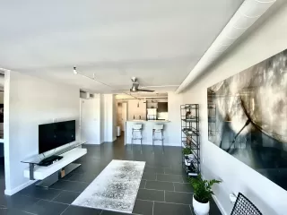 Photo #2: 6002898 Listing