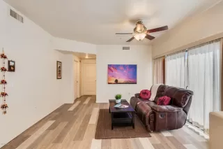 Photo #3: 6003652 Listing