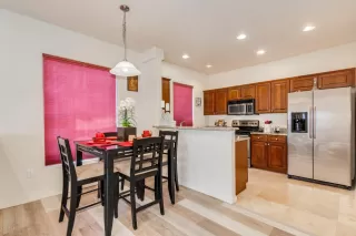 Photo #5: 6003652 Listing