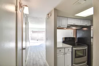 Photo #6: 6003846 Listing