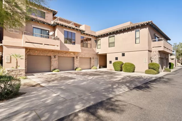 MLS: 6005043 Condo For Sale