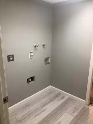 Photo #5: 6005900 Listing