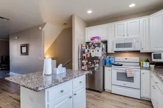 Photo #4: 6006366 Listing