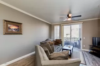 Photo #6: 6006366 Listing