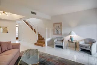 Photo #5: 6006484 Listing