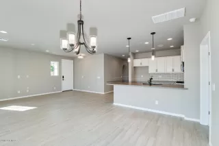 Photo #5: 6006868 Listing 