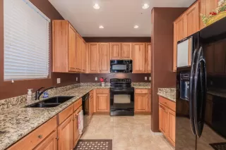 Photo #6: 6006942 Listing