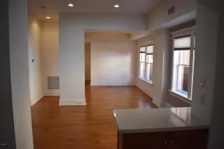 Photo #5: 6007134 Listing