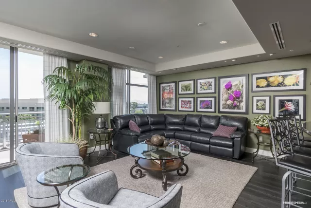 MLS: 6007186 Condo For Sale