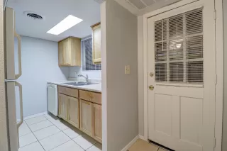 Photo #4: 6007558 Listing