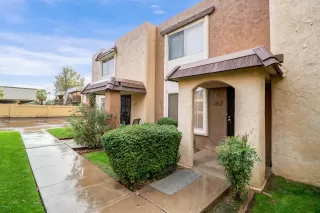 Photo #5: 6007558 Listing