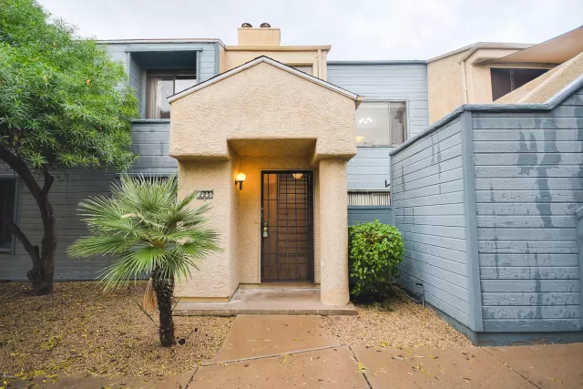 MLS: 6007701 Condo For Sale