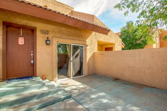 MLS: 6007874 Condo For Sale