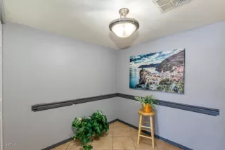 Photo #5: 6007874 Listing