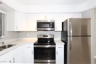 Photo #3: 6008115 Listing