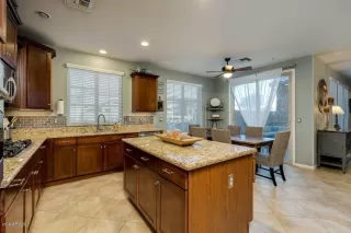 Photo #5: 6008181 Listing 