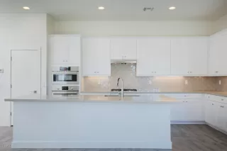 Photo #2: 6008204 Listing 