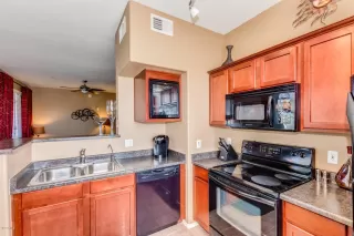Photo #6: 6008230 Listing 