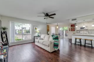 Photo #4: 6008489 Listing 