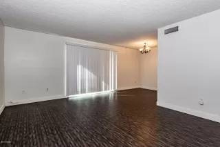 Photo #3: 6008703 Listing