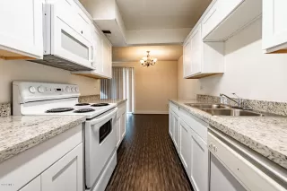 Photo #5: 6008703 Listing