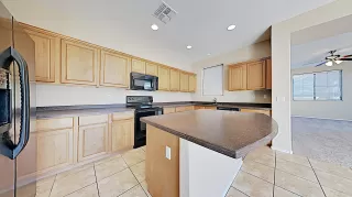 Photo #3: 6009343 Listing