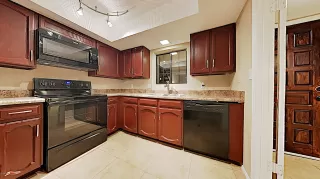 Photo #5: 6009348 Listing