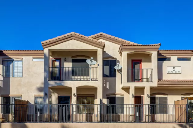 MLS: 6009361 Condo For Sale