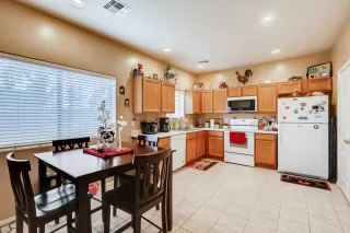 Photo #5: 6010085 Listing 