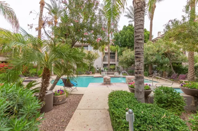 MLS: 6010387 Condo For Sale