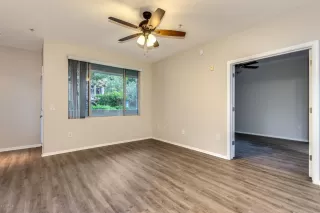 Photo #5: 6010387 Listing