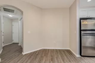 Photo #6: 6010387 Listing