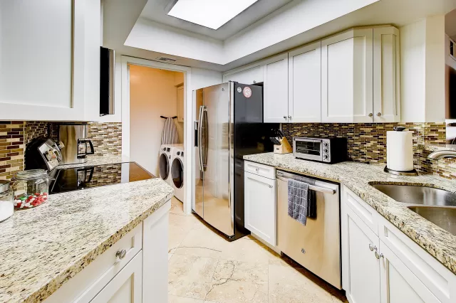 MLS: 6010488 Condo For Sale