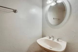 Photo #6: 6010567 Listing