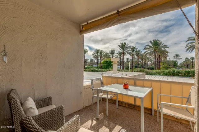 MLS: 6010608 Condo For Sale