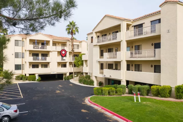 MLS: 6010620 Condo For Sale