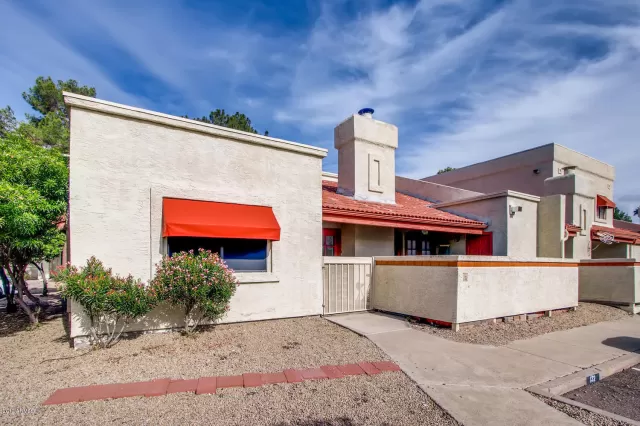 MLS: 6010833 Condo For Sale