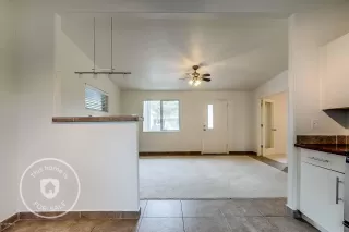 Photo #6: 6010864 Listing